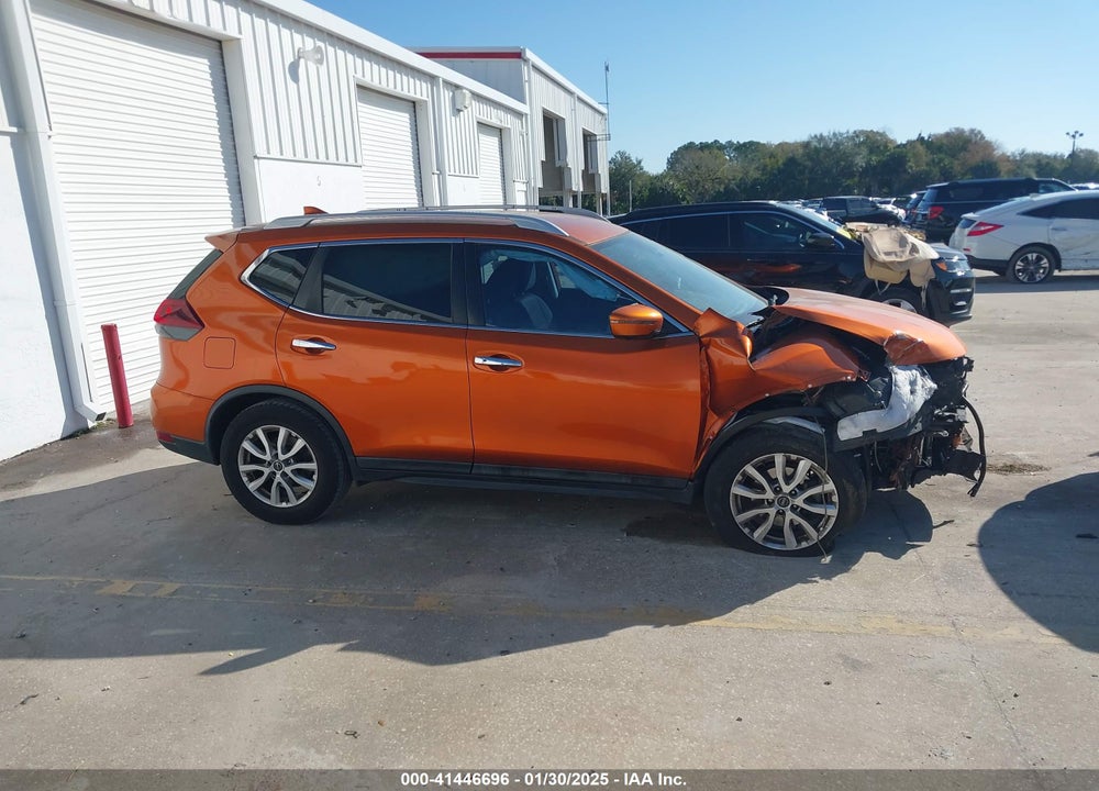 2019 NISSAN ROGUE SV VIN: 5N1AT2MT0KC703638