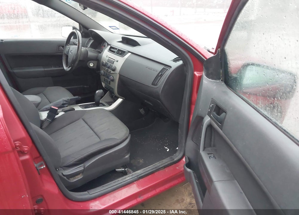 2011 FORD FOCUS VIN: 1FAHP3FN6BW179492