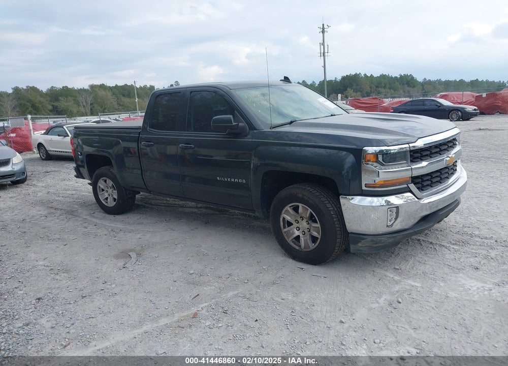 2017 CHEVROLET SILVERADO 1500 1LT VIN: 1GCRCREC4HZ174120