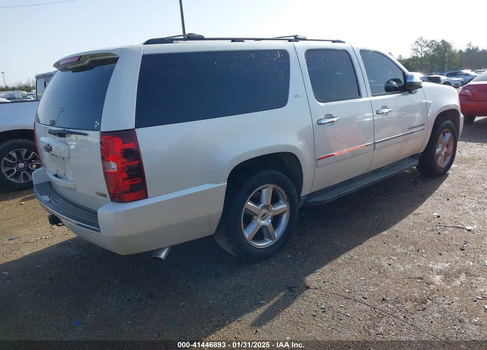 2011 CHEVROLET SUBURBAN 1500 LTZ VIN: 1GNSCKE02BR317269