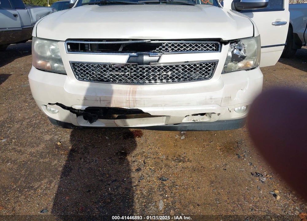 2011 CHEVROLET SUBURBAN 1500 LTZ VIN: 1GNSCKE02BR317269
