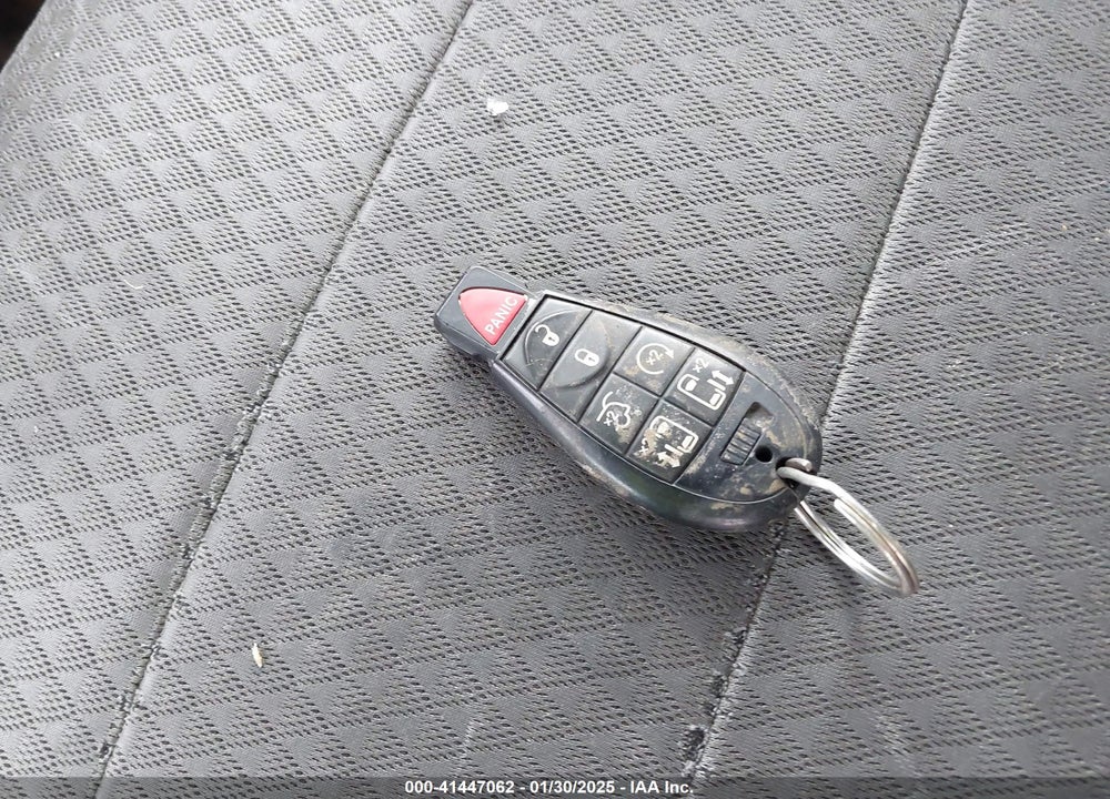 2010 CHRYSLER TOWN & COUNTRY TOURING VIN: 2A4RR5D13AR113827
