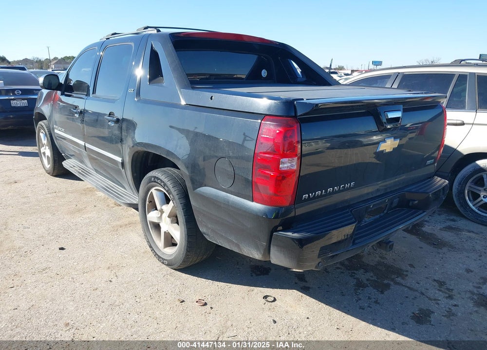 2011 CHEVROLET AVALANCHE 1500 LTZ VIN: 3GNMCGE00BG391196