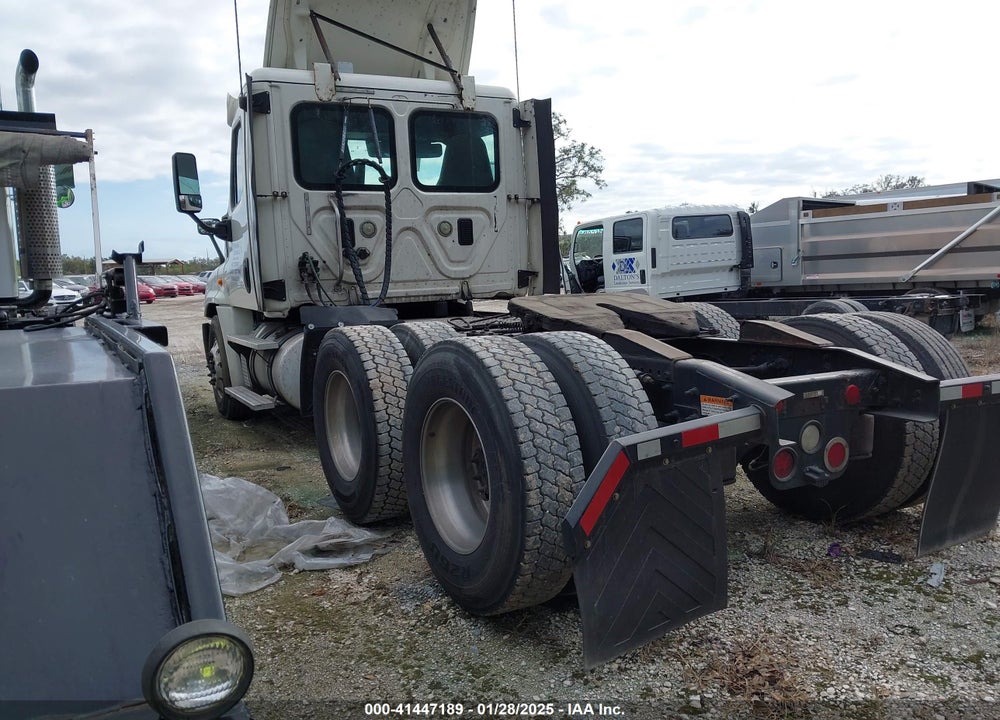 2016 FREIGHTLINER CASCADIA 125 VIN: 3AKJGEDV0GSHE5578