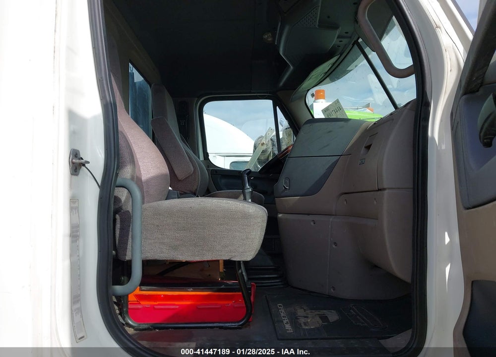 2016 FREIGHTLINER CASCADIA 125 VIN: 3AKJGEDV0GSHE5578