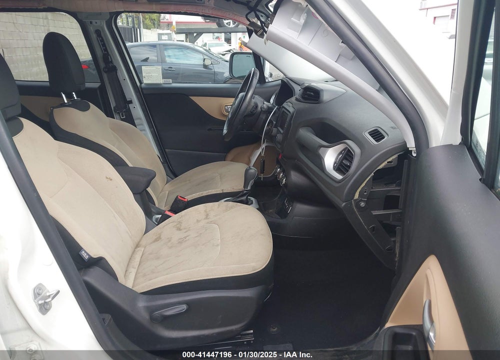 2015 JEEP RENEGADE LATITUDE VIN: ZACCJABT2FPB38021