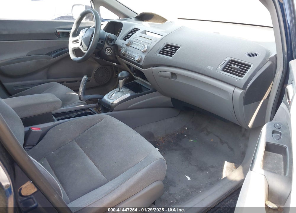 2008 HONDA CIVIC VIN: 2HGFA16558H531557