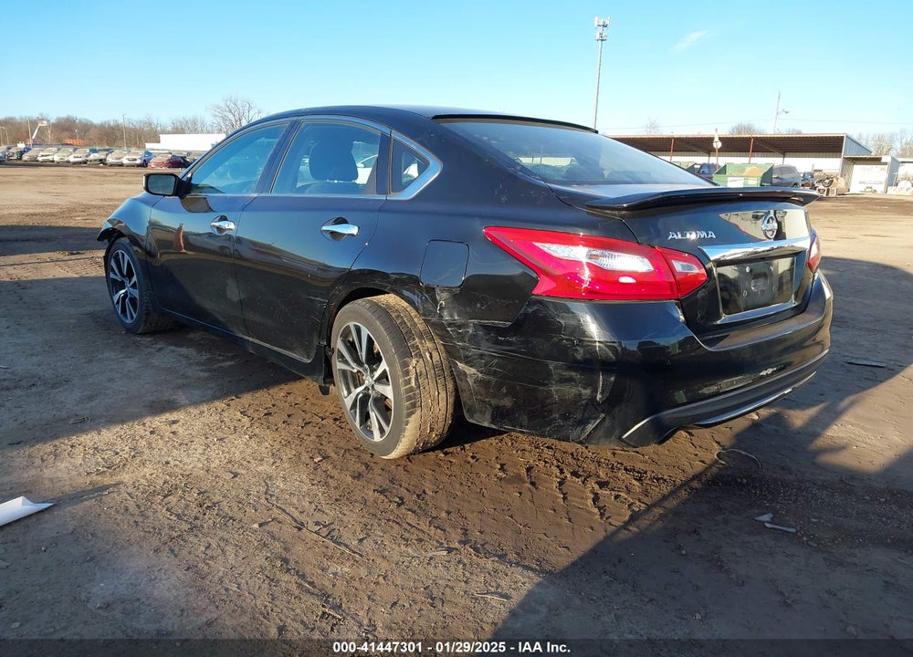 2017 NISSAN ALTIMA VIN: 1N4AL3APXHC193413