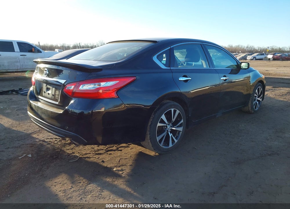 2017 NISSAN ALTIMA VIN: 1N4AL3APXHC193413