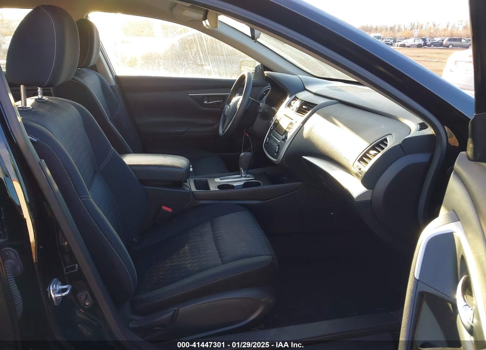 2017 NISSAN ALTIMA VIN: 1N4AL3APXHC193413