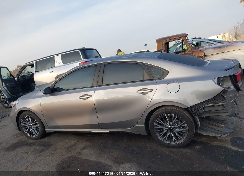 2023 KIA FORTE VIN: 3KPF54AD9PE564137
