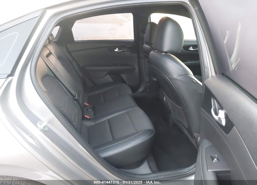 2023 KIA FORTE VIN: 3KPF54AD9PE564137