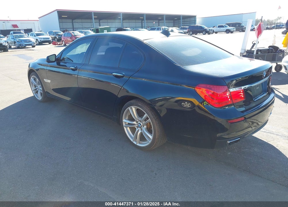 2012 BMW 750 VIN: WBAKA8C54CDS99708
