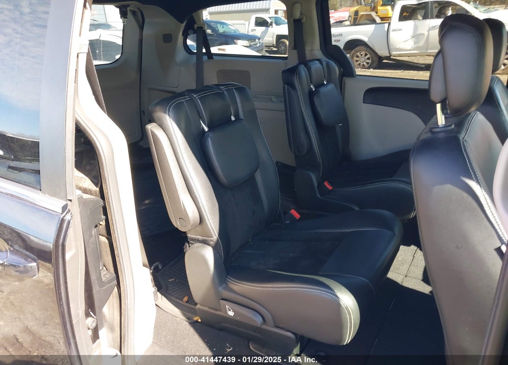 2018 DODGE GRAND CARAVAN VIN: 2C4RDGCG3JR183897