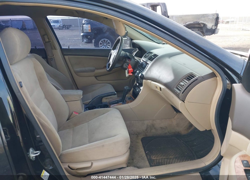 2005 HONDA ACCORD 2.4 EX VIN: 1HGCM56745A179326
