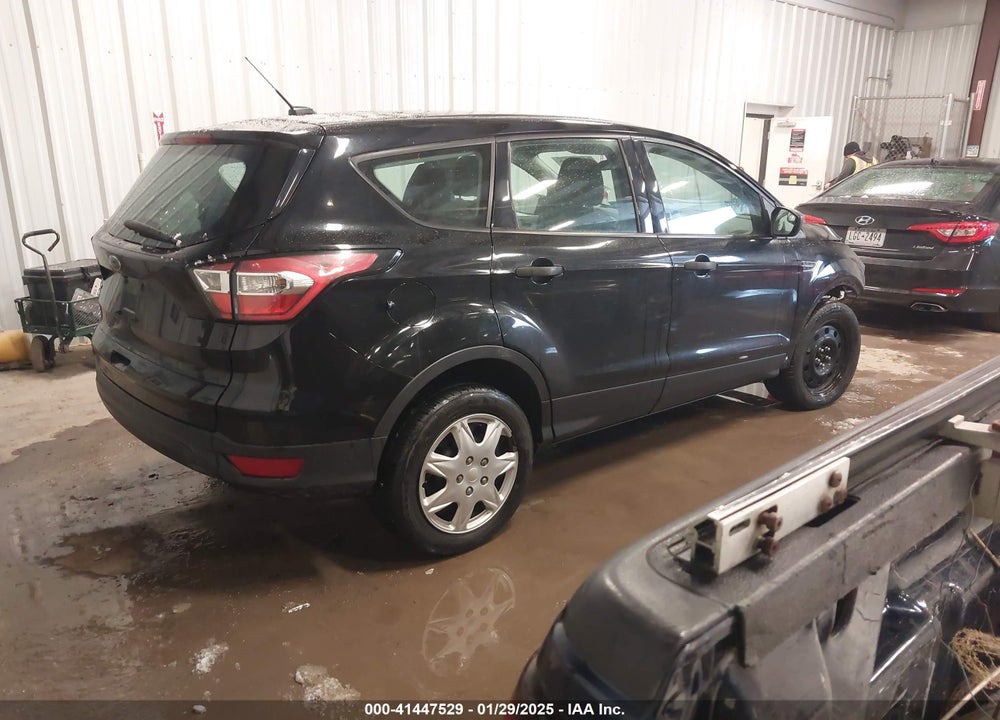 2017 FORD ESCAPE VIN: 1FMCU0F78HUC61950