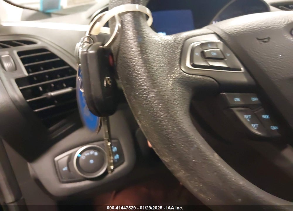 2017 FORD ESCAPE VIN: 1FMCU0F78HUC61950