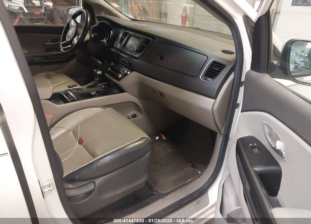 2017 KIA SEDONA LX VIN: KNDMB5C15H6247049