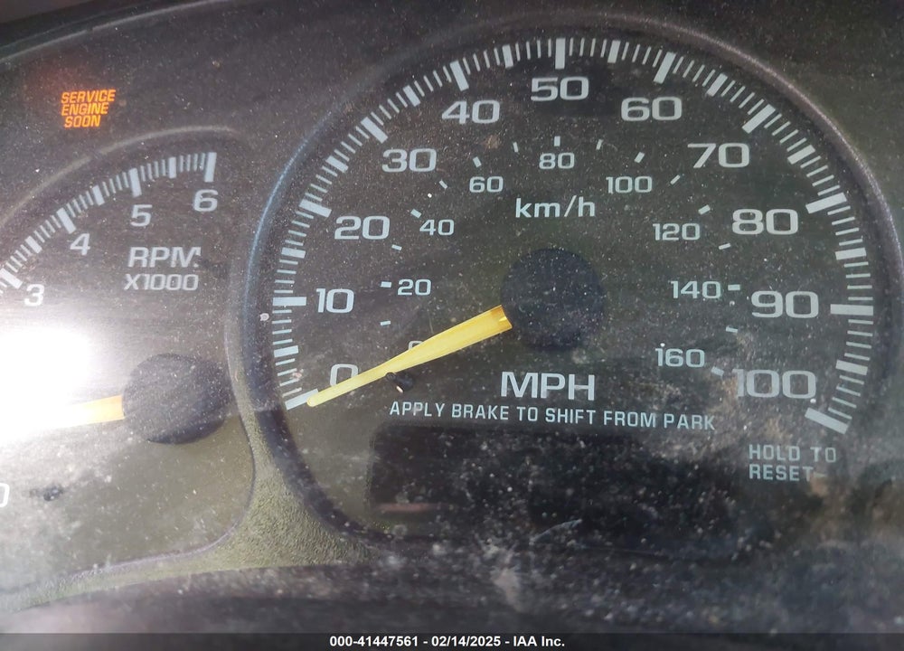 2001 CHEVROLET TAHOE LT VIN: 1GNEC13T11J119588