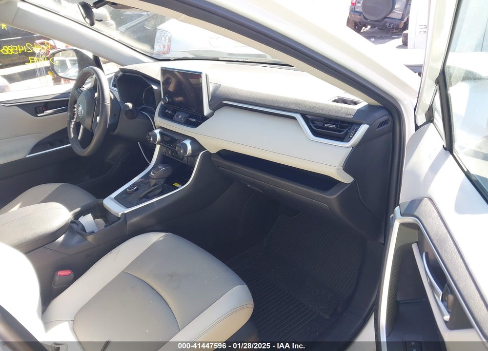 2023 TOYOTA RAV4 HYBRID XLE PREMIUM VIN: 4T3B6RFV5PU121756