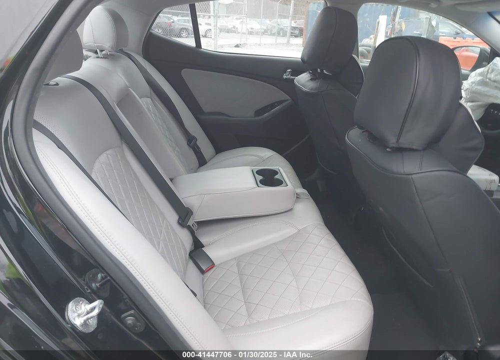 2014 KIA OPTIMA VIN: 5XXGR4A68EG325077