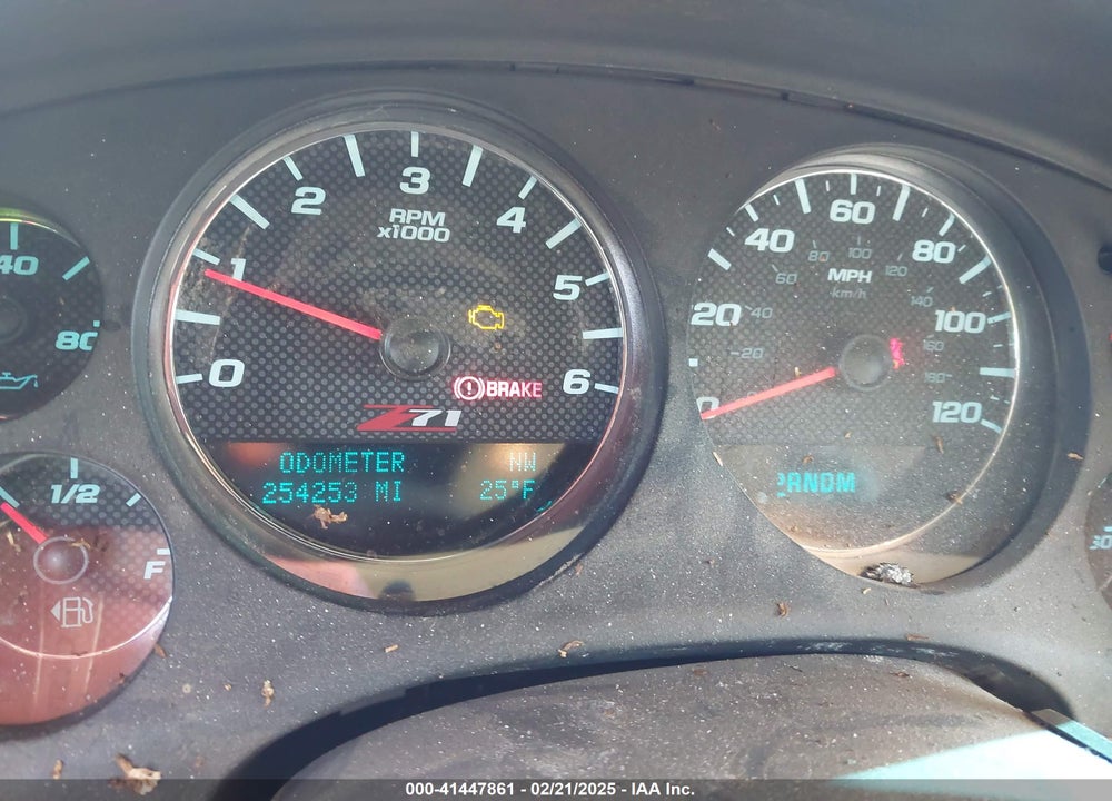 2010 CHEVROLET TAHOE LT VIN: 1GNUKBE04AR224568