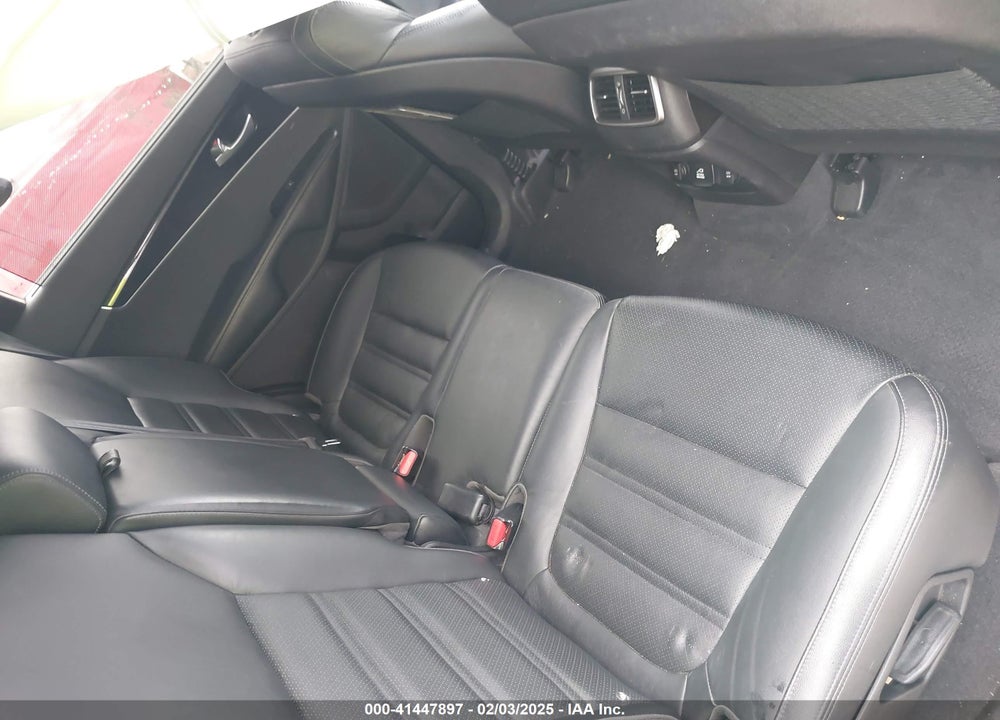 2016 KIA SORENTO VIN: 5XYPH4A53GG008123