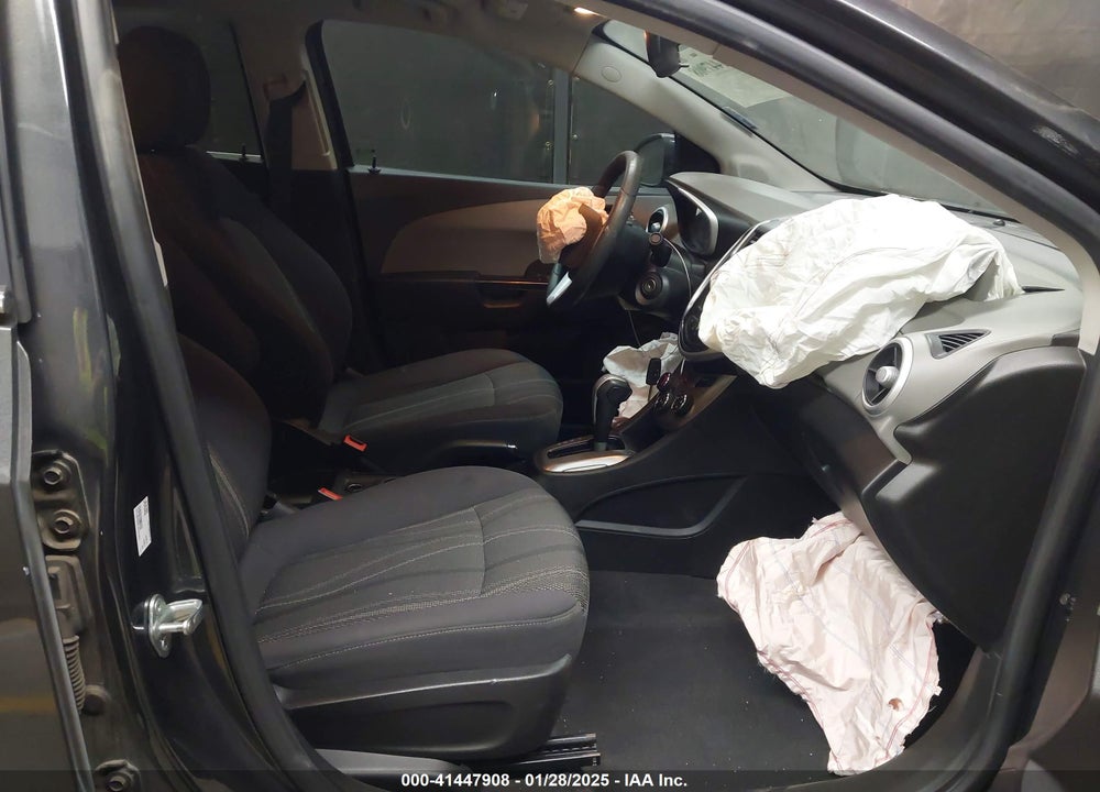 2020 CHEVROLET SONIC VIN: 1G1JD5SB2L4141002