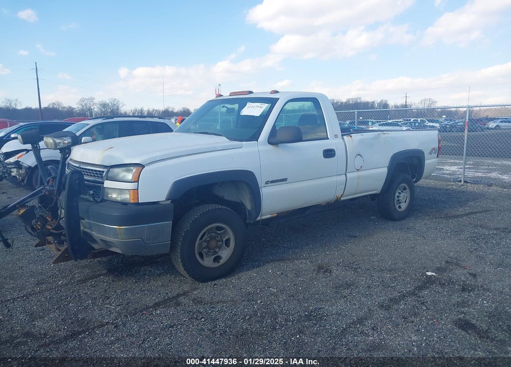 2005 CHEVROLET SILVERADO 2500HD WORK TRUCK VIN: 1GCHK24U05E120428