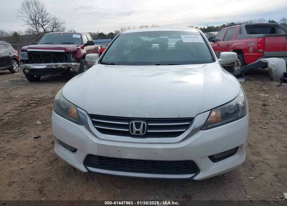 2014 HONDA ACCORD VIN: 1HGCR2F85EA112582