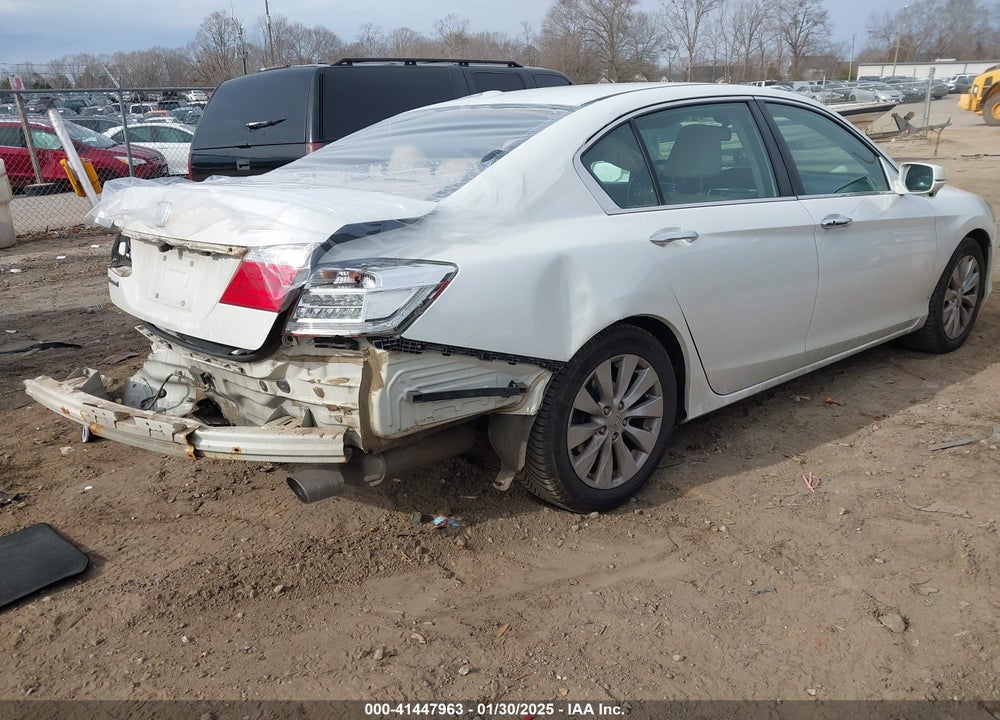 2014 HONDA ACCORD VIN: 1HGCR2F85EA112582