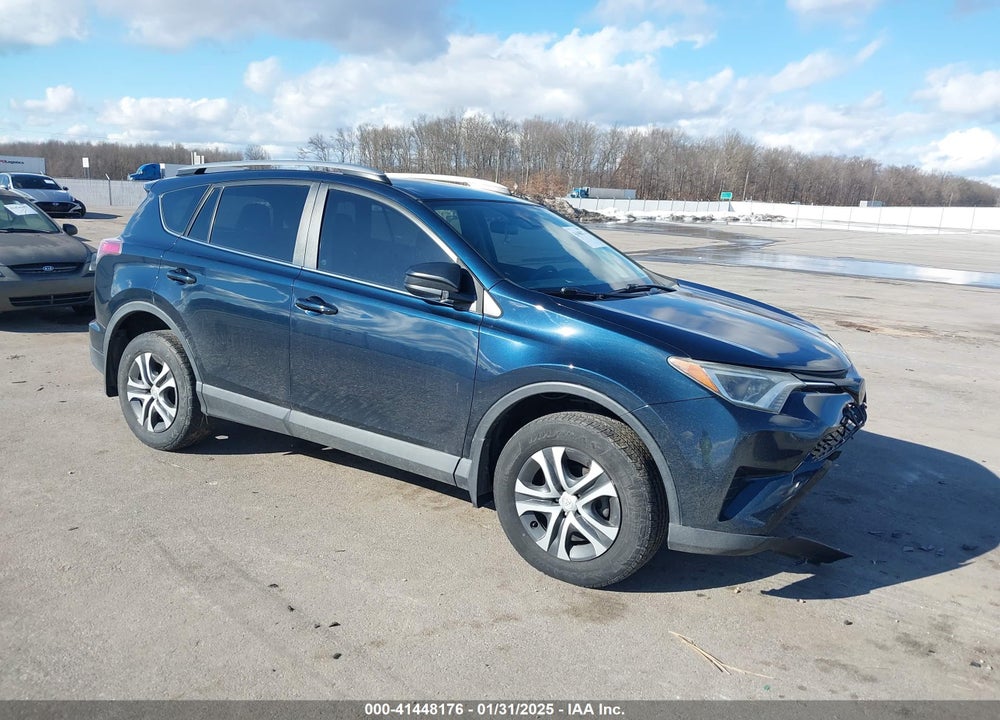 2017 TOYOTA RAV4 LE VIN: 2T3BFREV2HW658541