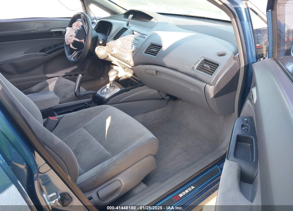 2009 HONDA CIVIC LX VIN: 19XFA16509E051275