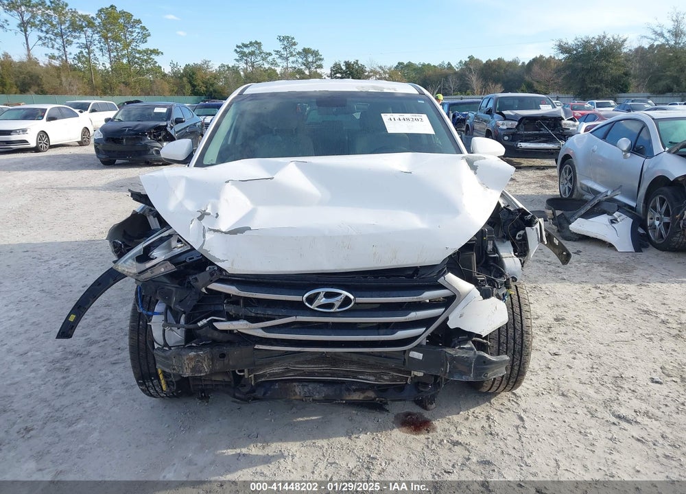 2017 HYUNDAI TUCSON SE VIN: KM8J23A45HU352718