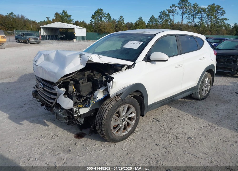 2017 HYUNDAI TUCSON SE VIN: KM8J23A45HU352718