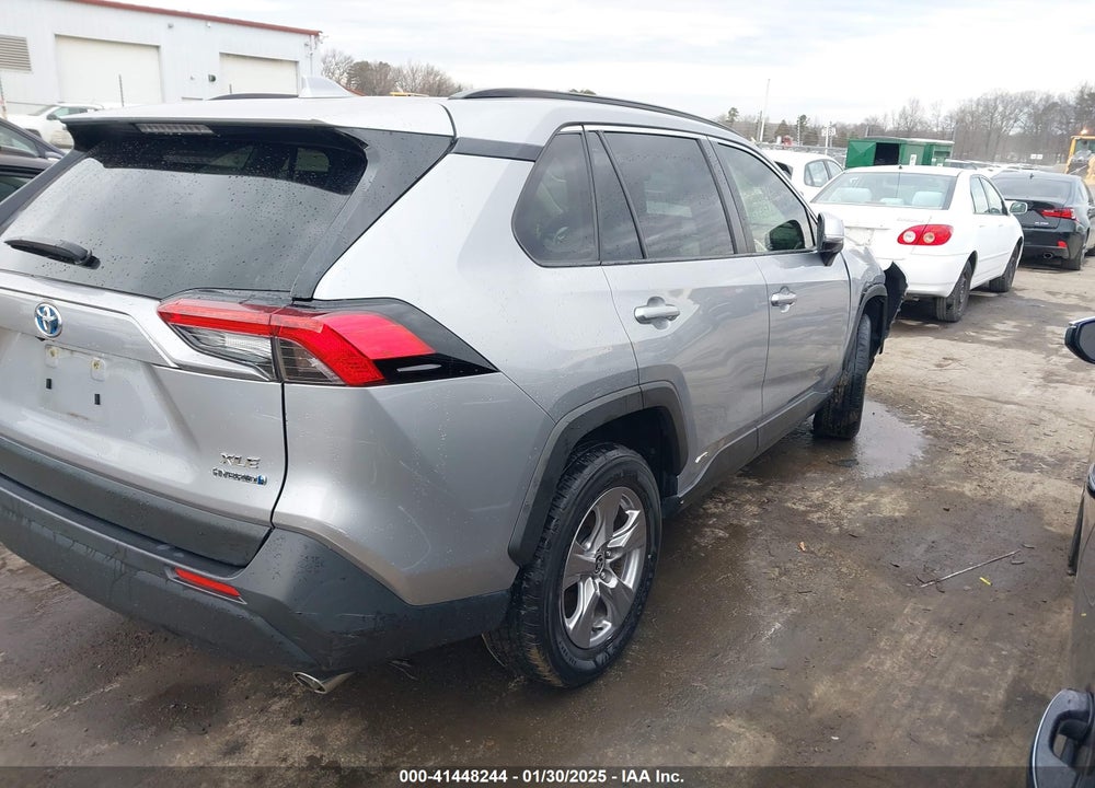 2022 TOYOTA RAV4 HYBRID XLE VIN: JTMRWRFV7ND137577