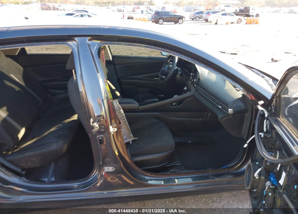 2023 HYUNDAI ELANTRA VIN: 5NPLM4AG9PH110627
