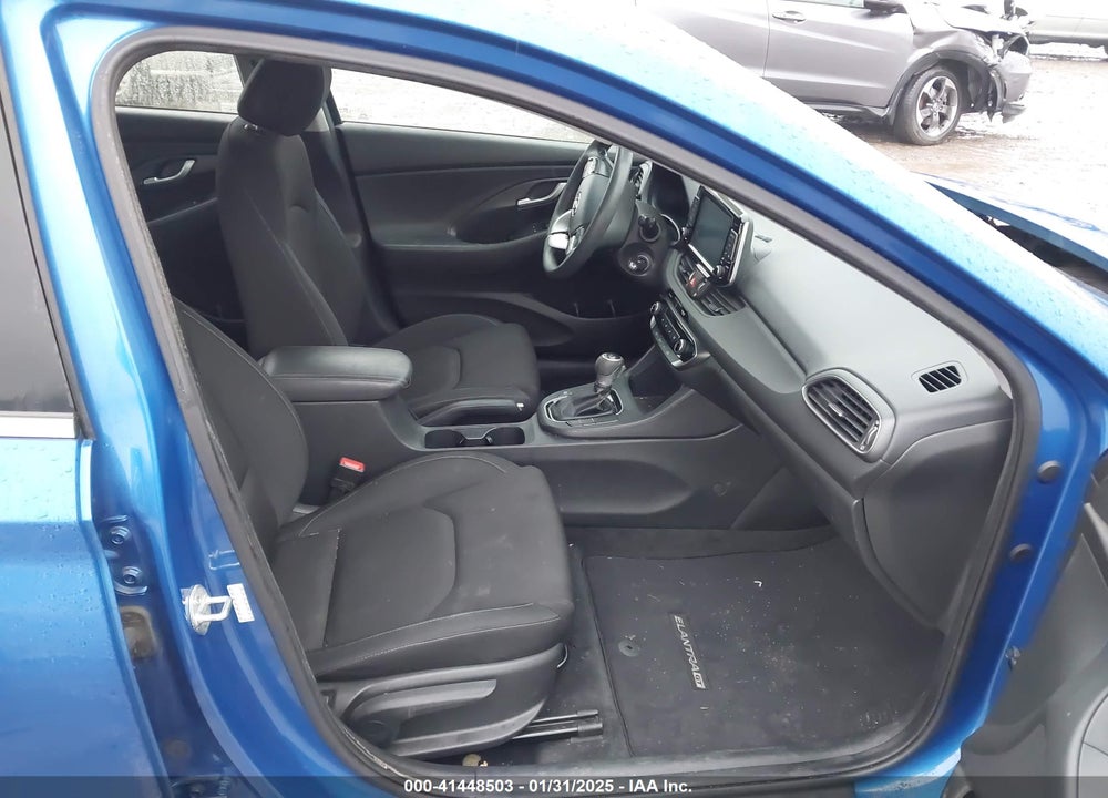 2018 HYUNDAI ELANTRA GT VIN: KMHH35LE5JU016912