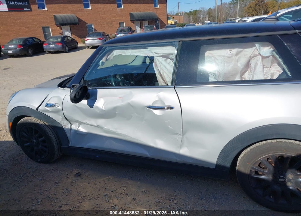 2014 MINI COOPER VIN: WMWXM7C55ET969444