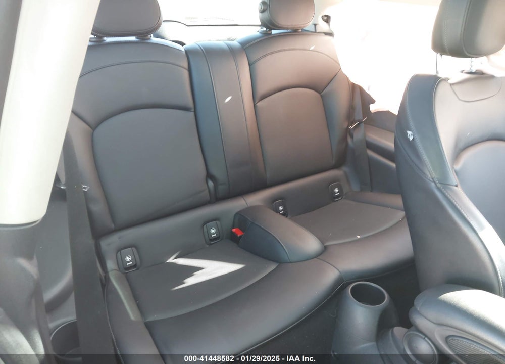 2014 MINI COOPER VIN: WMWXM7C55ET969444