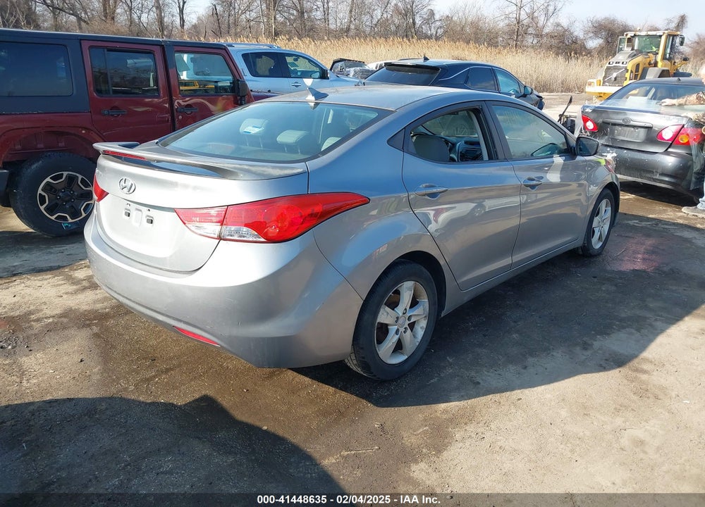 2013 HYUNDAI ELANTRA VIN: KMHDH4AE6DU926957