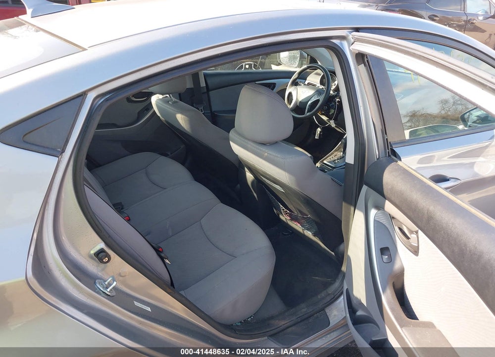 2013 HYUNDAI ELANTRA VIN: KMHDH4AE6DU926957