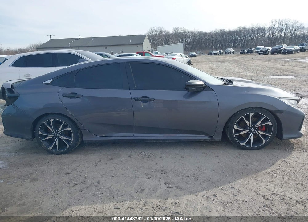 2018 HONDA CIVIC VIN: 2HGFC1E59JH710153