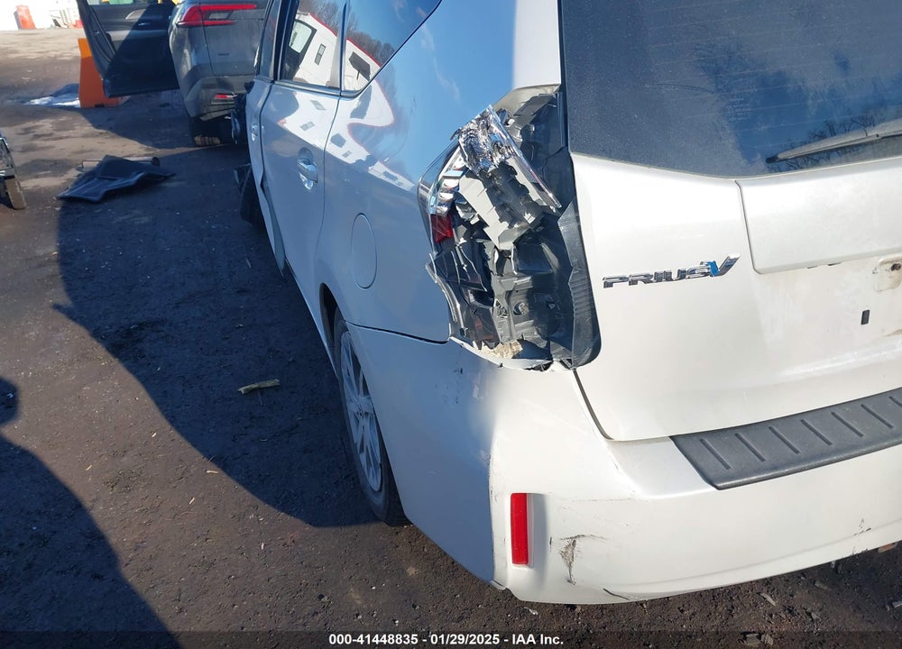 2014 TOYOTA PRIUS V VIN: JTDZN3EU5E3308213