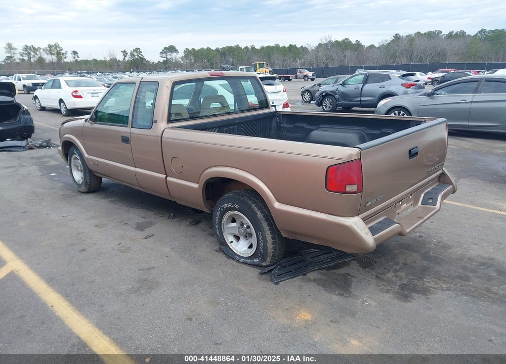 1997 CHEVROLET S-10 LS FLEETSIDE VIN: 1GCCS19X1V8113641