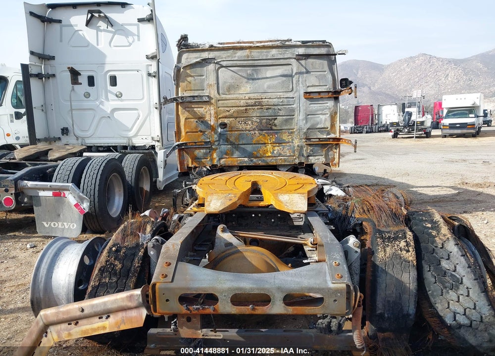 2020 VOLVO VNR VIN: 4V4WC9EHXLN234680