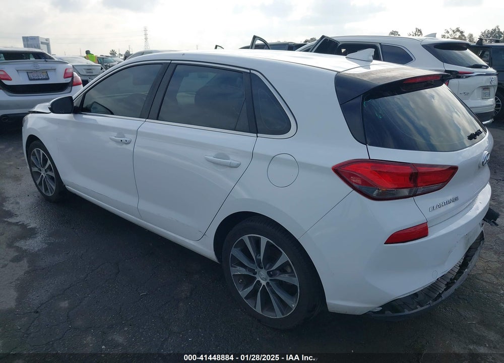 2018 HYUNDAI ELANTRA GT VIN: KMHH35LE2JU039113