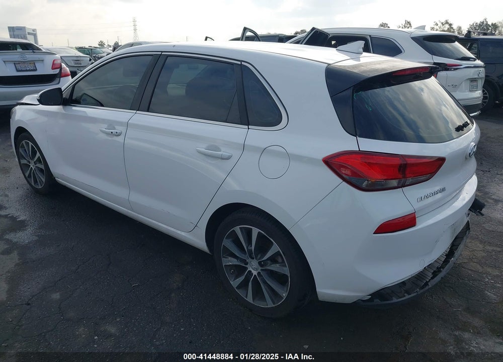 2018 HYUNDAI ELANTRA GT VIN: KMHH35LE2JU039113