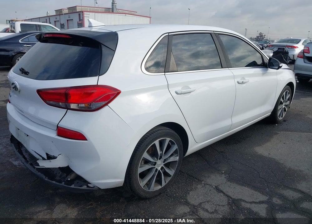 2018 HYUNDAI ELANTRA GT VIN: KMHH35LE2JU039113