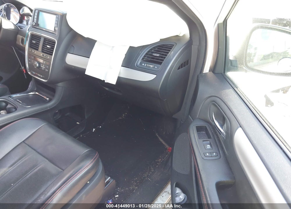 2016 DODGE GRAND CARAVAN R/T VIN: 2C4RDGEG3GR328829